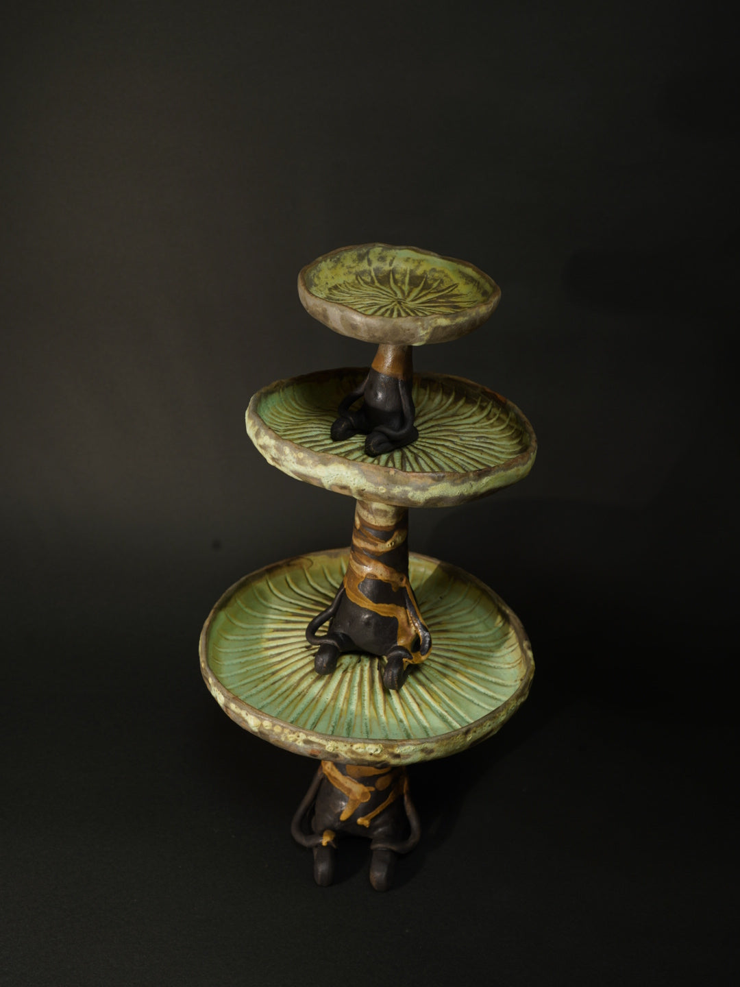 水星茶会客人ーハスの葉のサラーニョ（小）2025