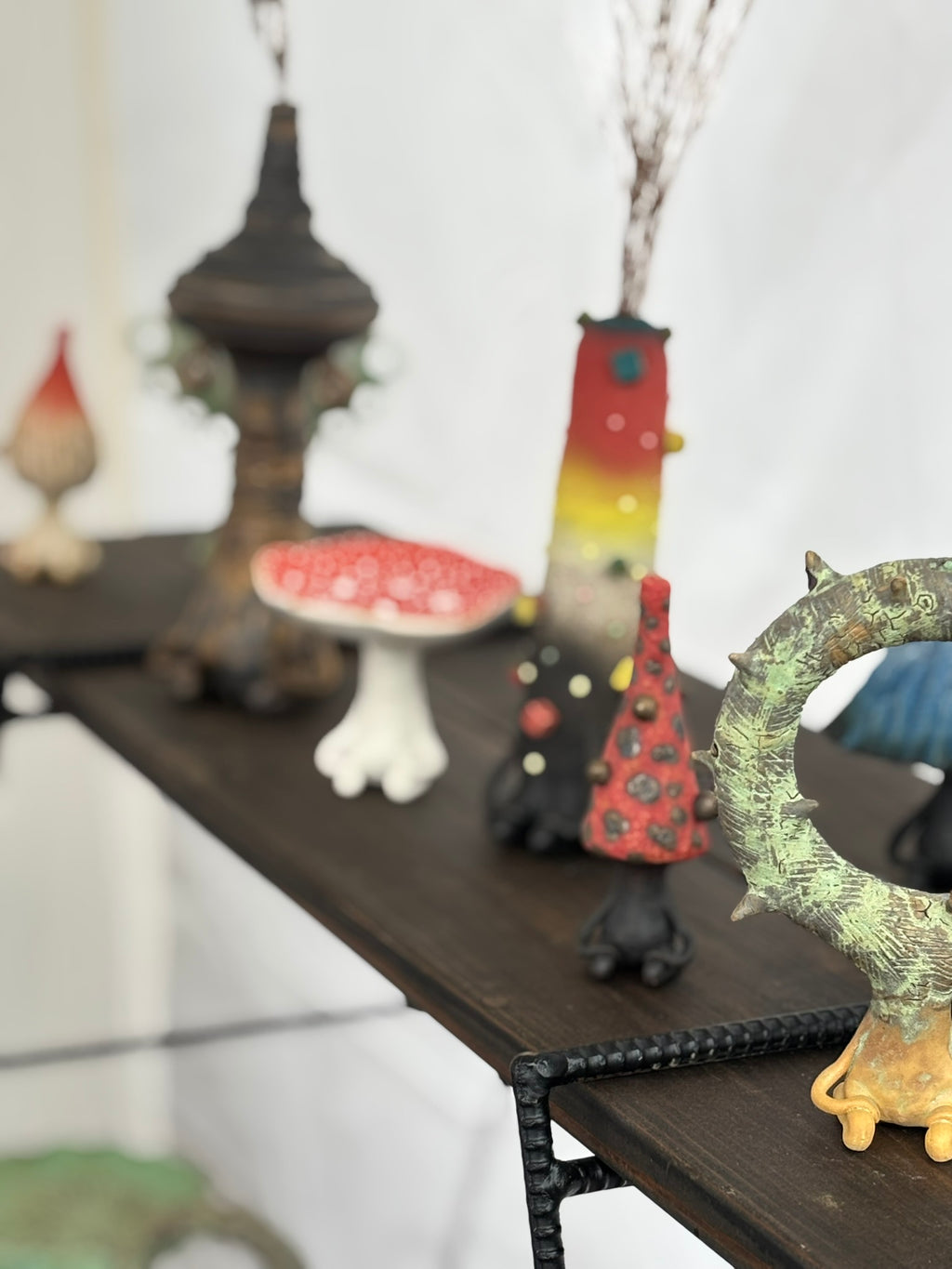 火星茶会客人のサビーニョ　2025(赤と金の玉)