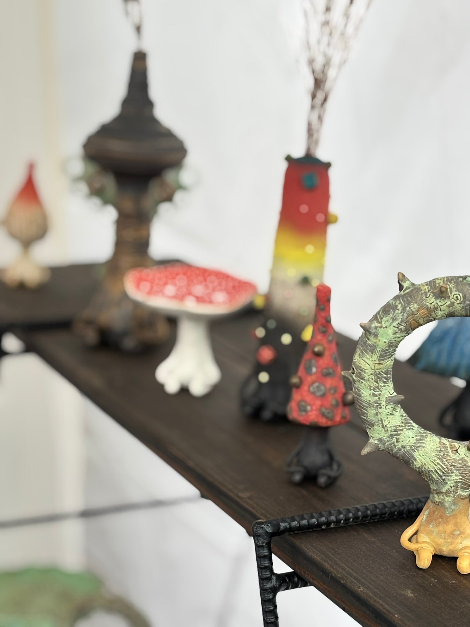 火星茶会客人のサビーニョ　2025(赤と金の玉)