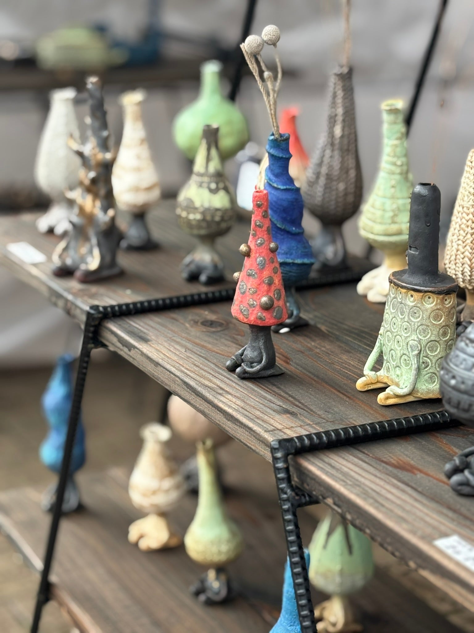 火星茶会客人のサビーニョ　2025(赤と金の玉)